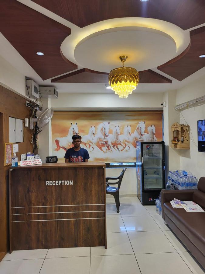 Hotel Shreeji'S Gandhinagar Exterior foto